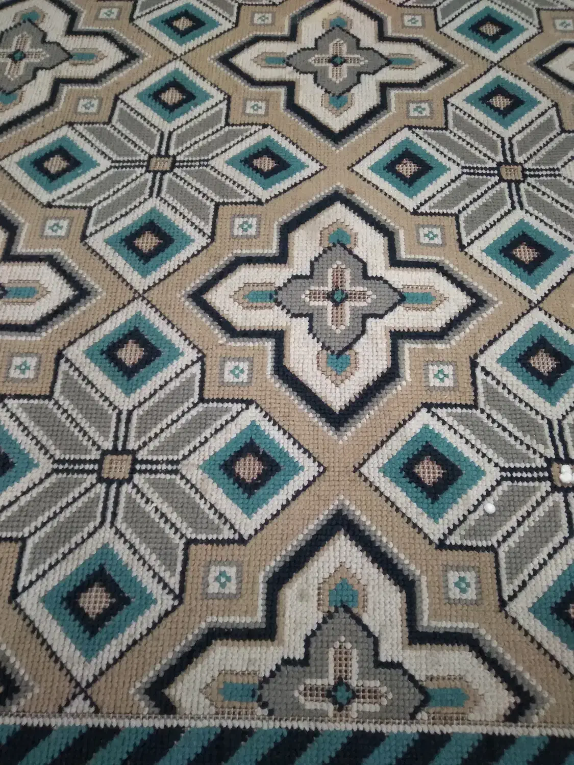 گلیم فرش وتعدادی وسایل|فرش|قم, شهرک فاطمیه|دیوار