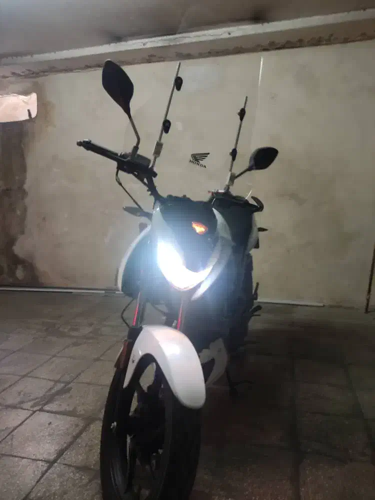 موتور زونتس|موتورسیکلت|ری, شهید غیوری (ابن باویه)|دیوار