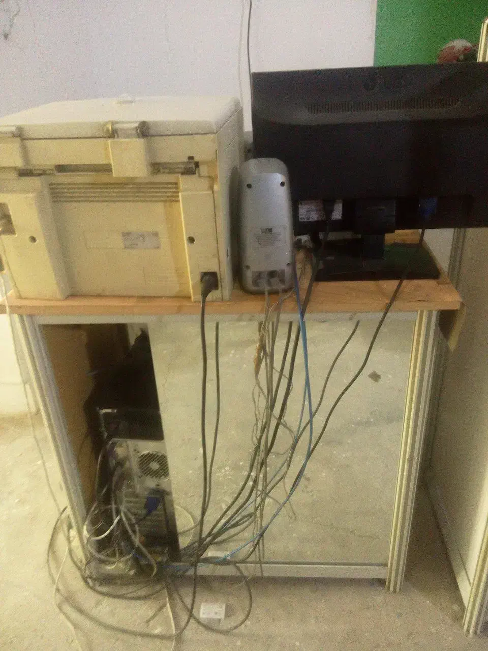 میز و ویترین|بوفه، ویترین، کنسول|برازجان, |دیوار