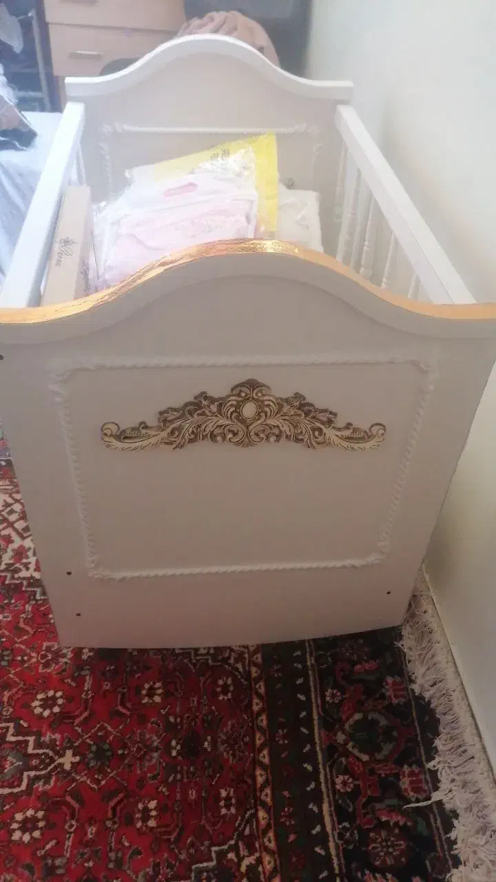 تخت کنار مادر|تخت و صندلی بچه|تبریز, |دیوار