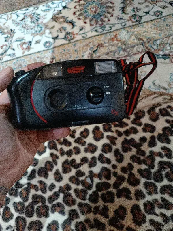 دوربین قدیمی|دوربین عکاسی و فیلمبرداری|اصفهان, کوی ولی عصر|دیوار