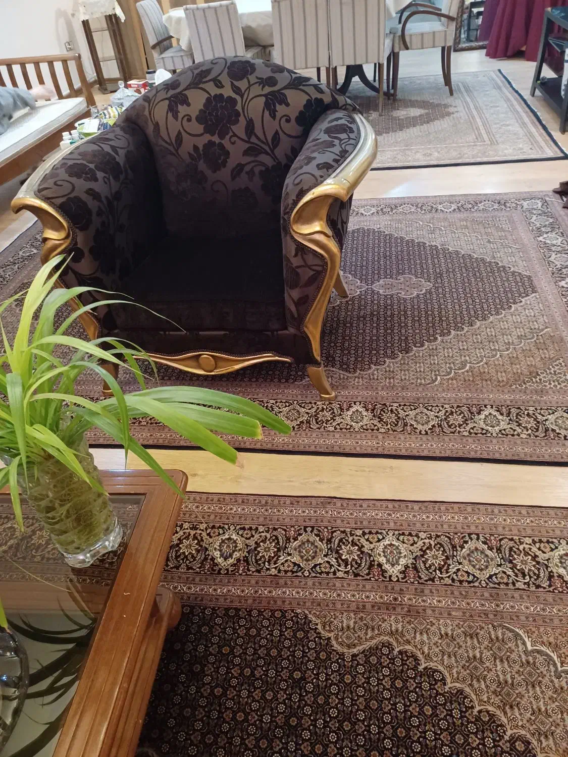 مبل راحتی پارچه تازه تعویض شده|مبلمان خانگی و میز عسلی|زنجان, |دیوار