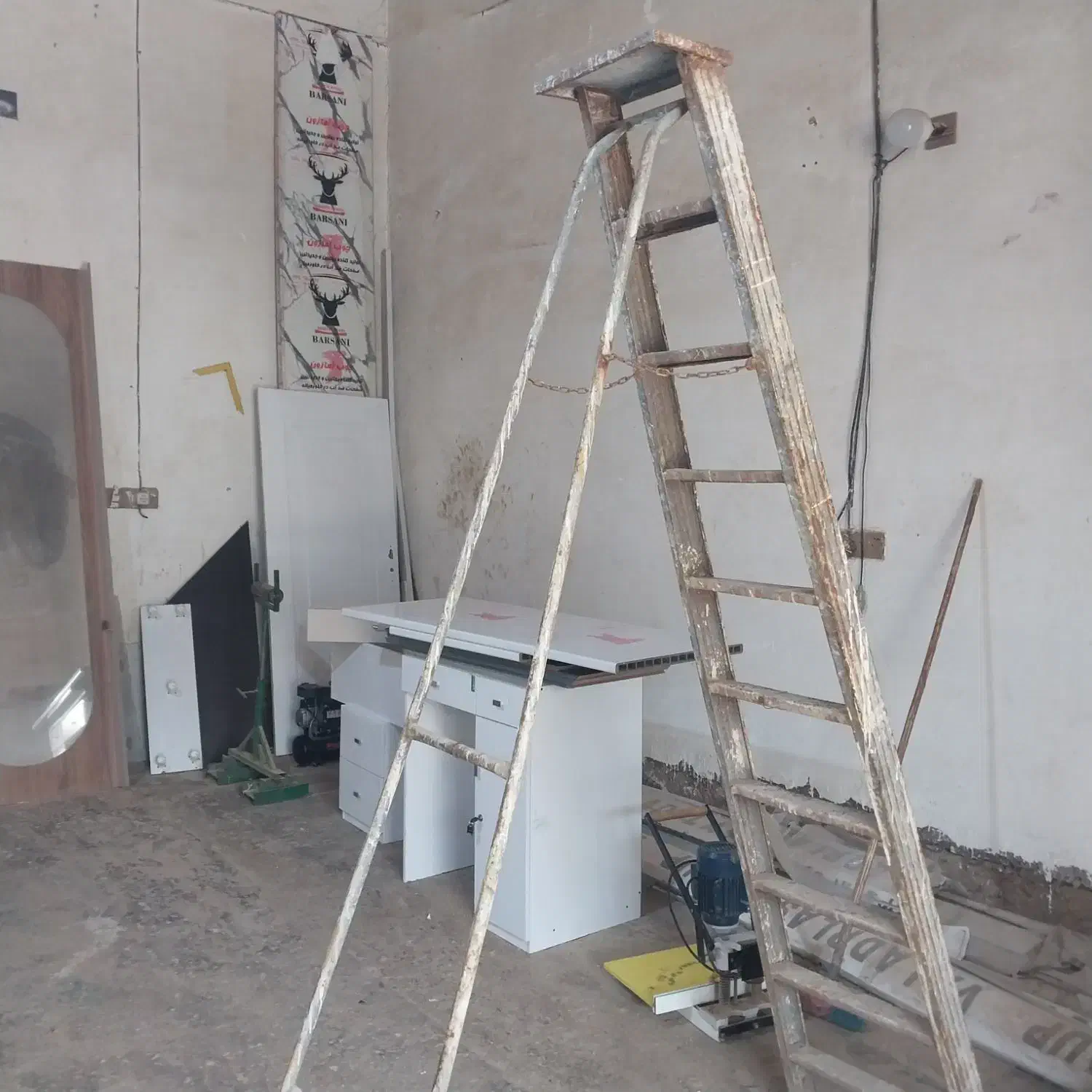 پله آهنی|ابزارآلات|اهواز, زرگان|دیوار