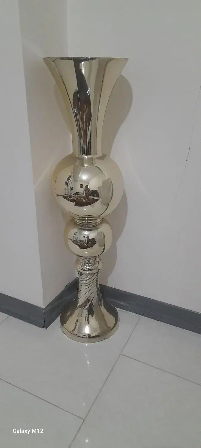 گلدان طلایی شیک|گل مصنوعی|وحیدیه, |دیوار