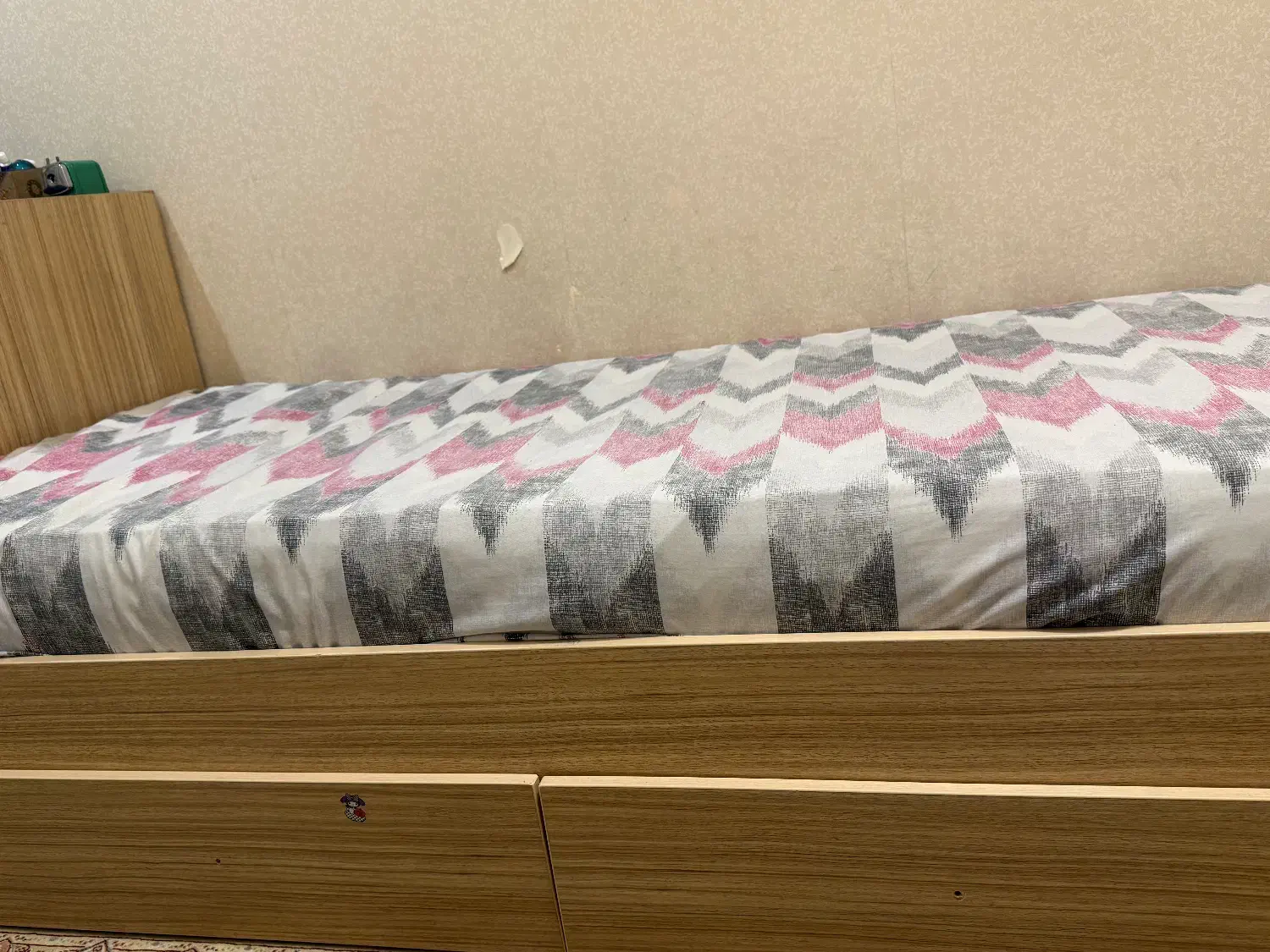 دوتا تخت تک نفره با خوشخواب ومیز مطالعه و شلف|تخت و سرویس خواب|تهران, توحید|دیوار