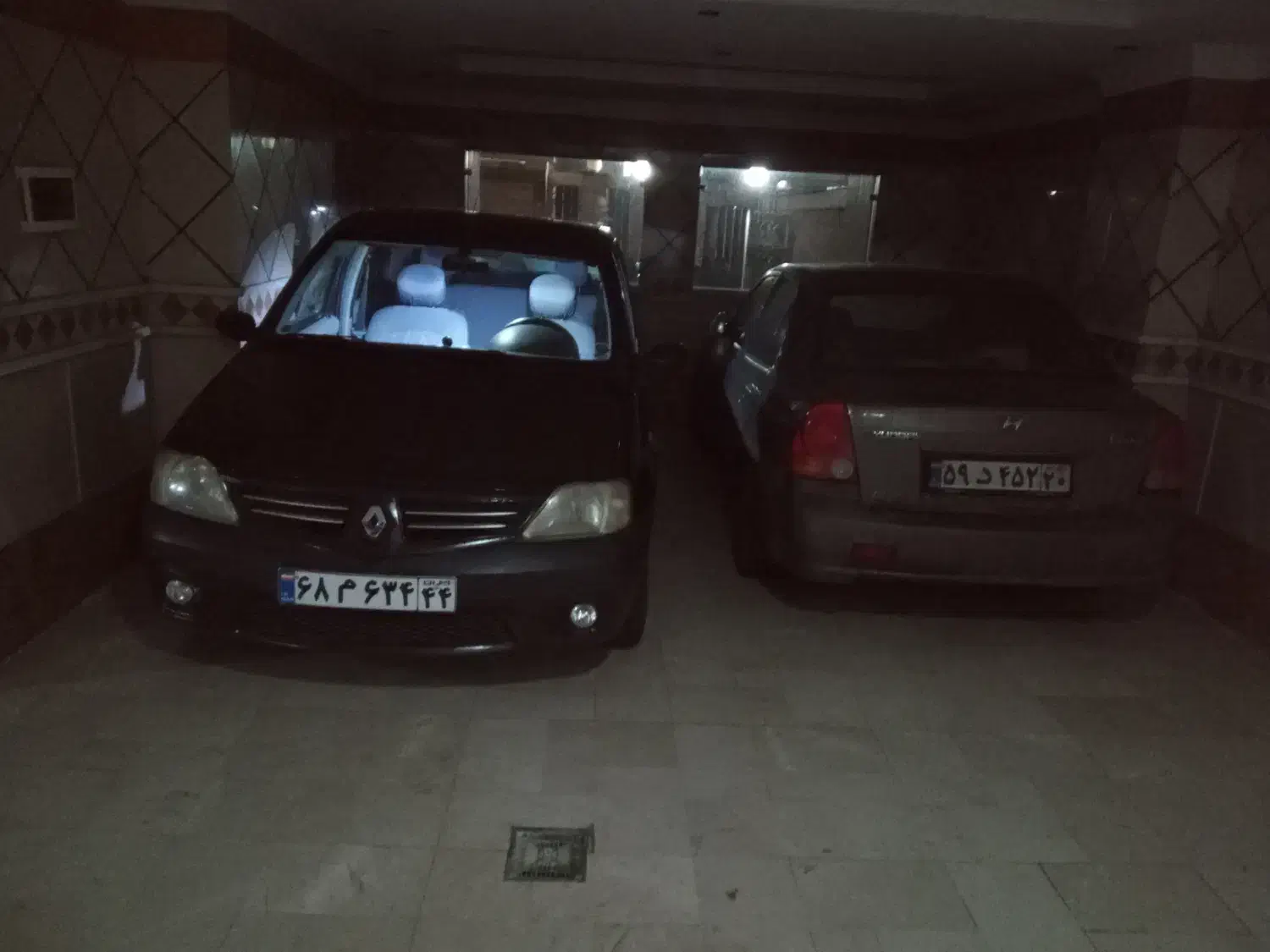 ۹۳ متر، ۲۰۸ غربی، فول امکانات،دو پارکینگ،فرعی دنج