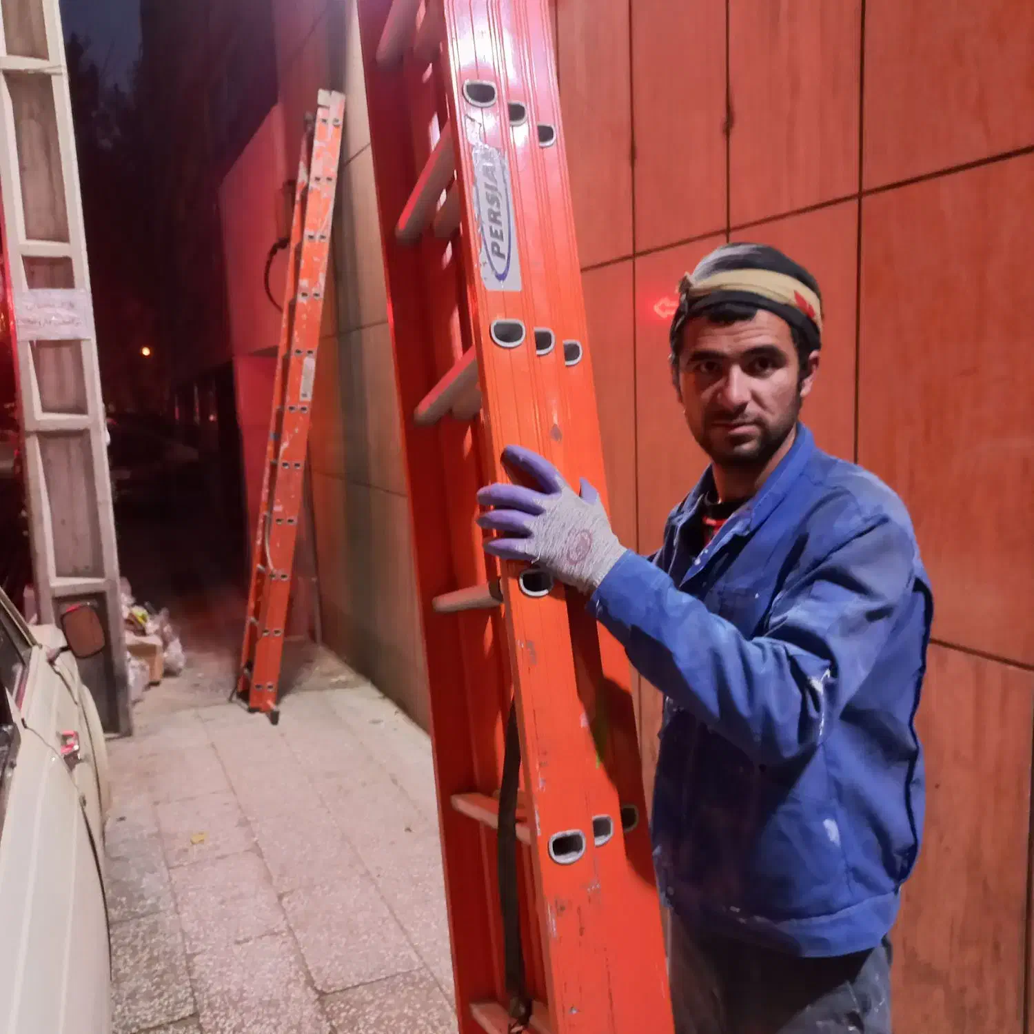 نردبان آلومینیومی بلند اجارهای ساعتی|ابزارآلات|تهران, ایوانک|دیوار