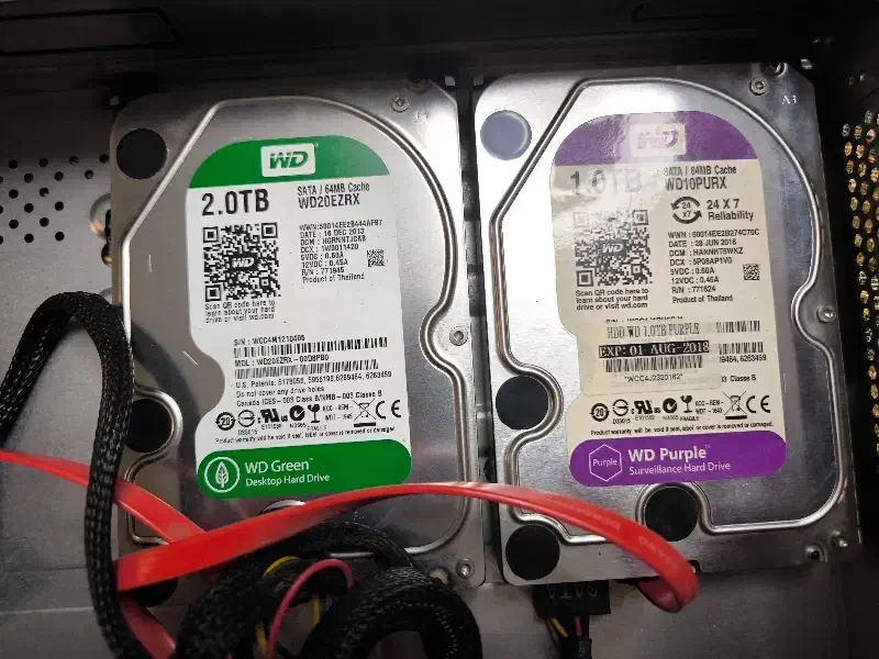 هار1یک و 2 ترا بایت سبز و  بنفش wd|دوربین مداربسته|صدرا-فارس, فاز ۱|دیوار