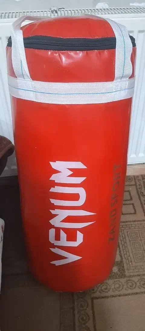 کیسه بوکس|تجهیزات ورزشی|اندیشه, اندیشه فاز ۱|دیوار