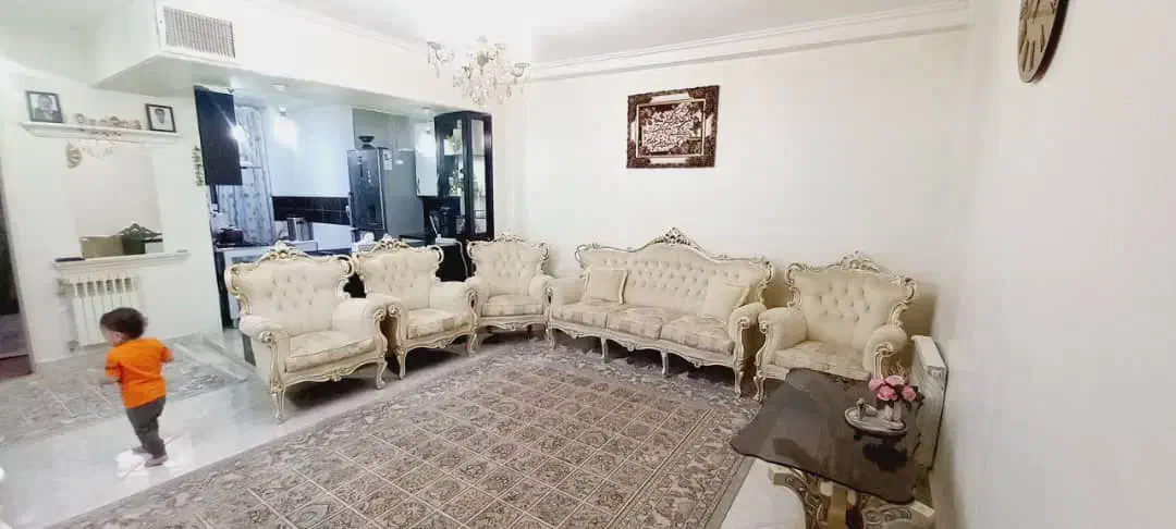 ۶۱ متر / پارکینگ و آسانسور / رهن (مقطوع)