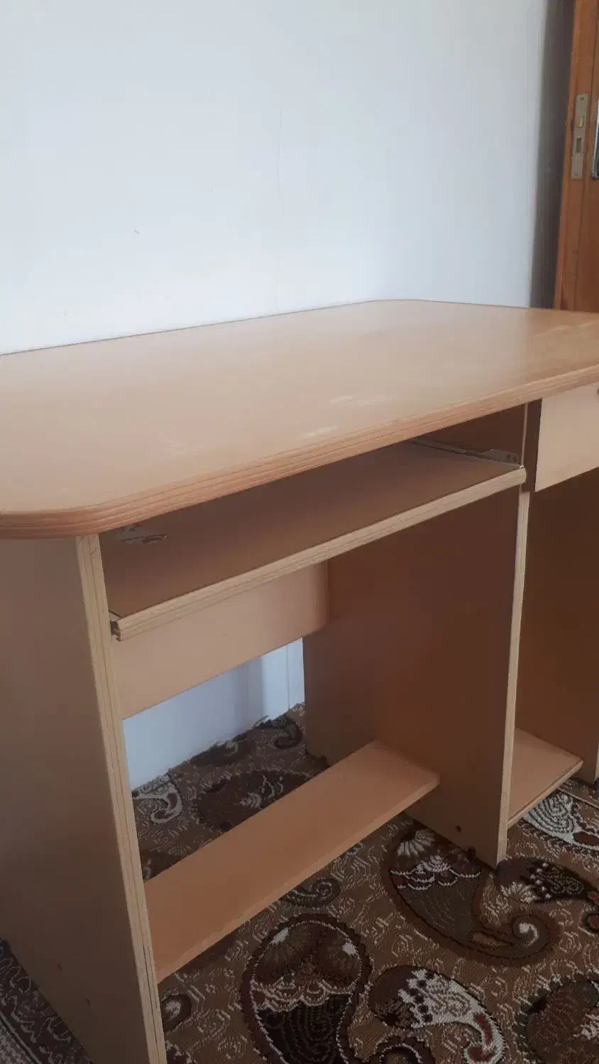 میزکامپیوتر|میز تحریر و کامپیوتر|بیرجند, |دیوار