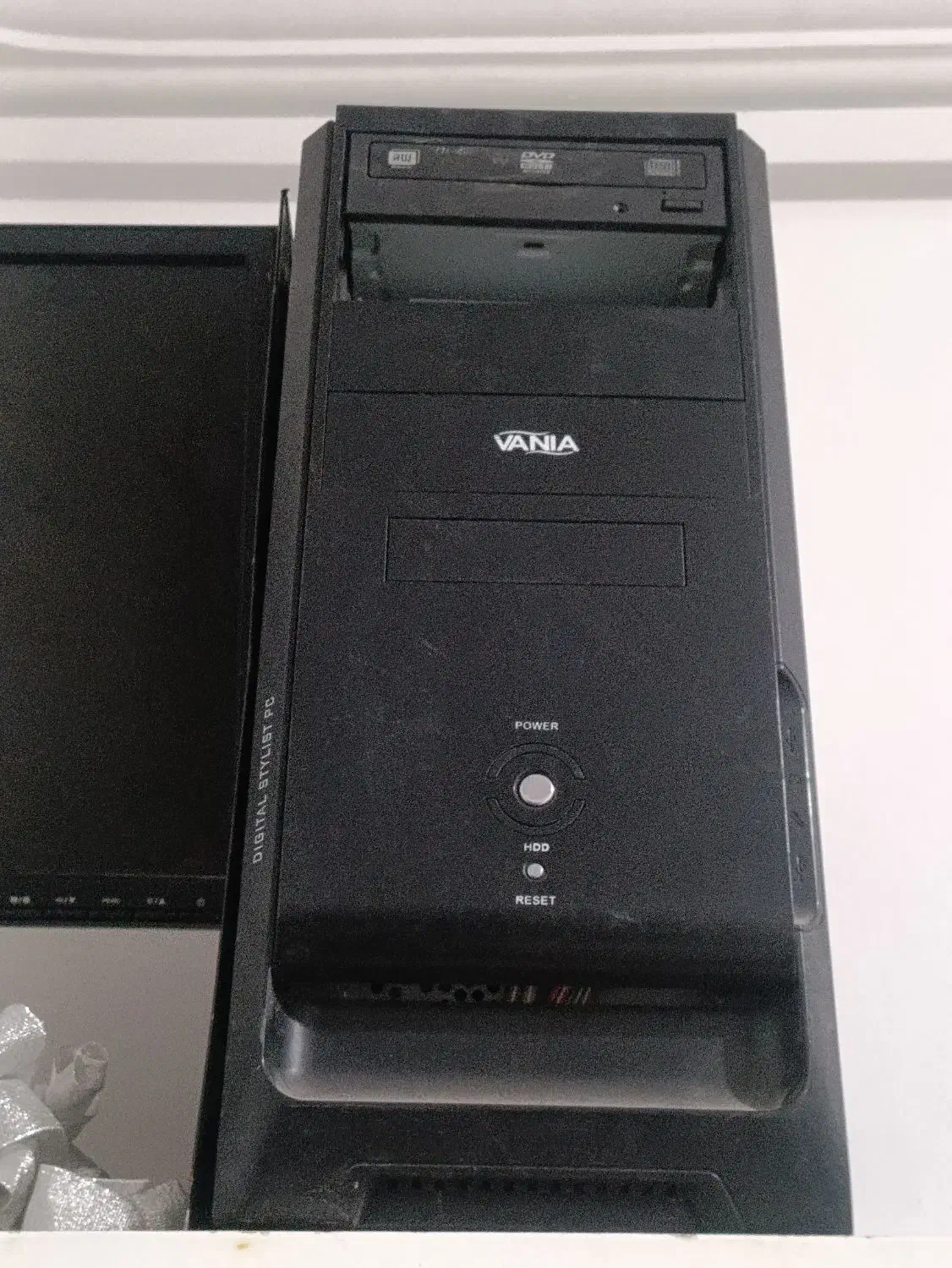 کامپیوتر|رایانه رومیزی|بم, |دیوار