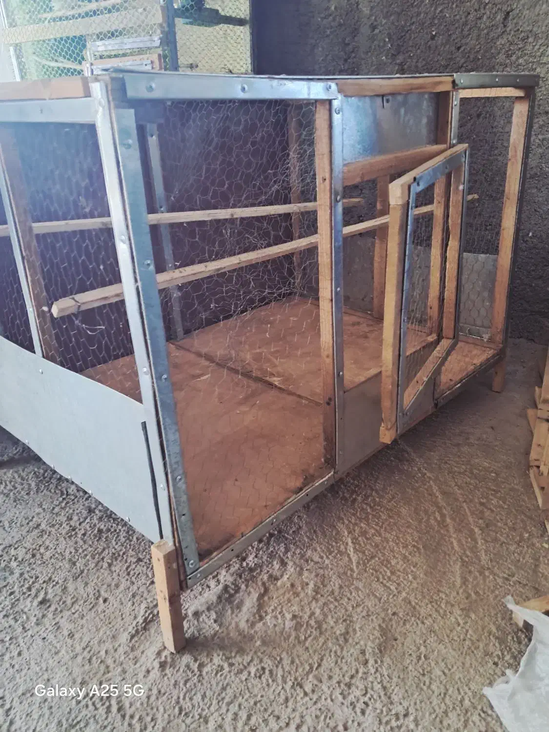 قفس پرنده|لوازم جانبی حیوانات|رباط‌کریم, نصیرشهر|دیوار