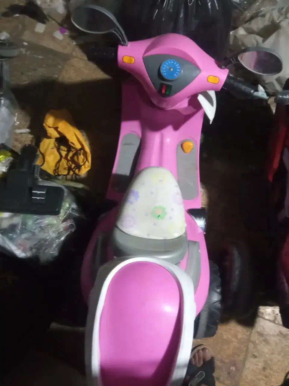 موتور شارژی زیر زیرقیمت|اسباب و اثاث بچه|شاهین‌شهر, امیرکبیر|دیوار