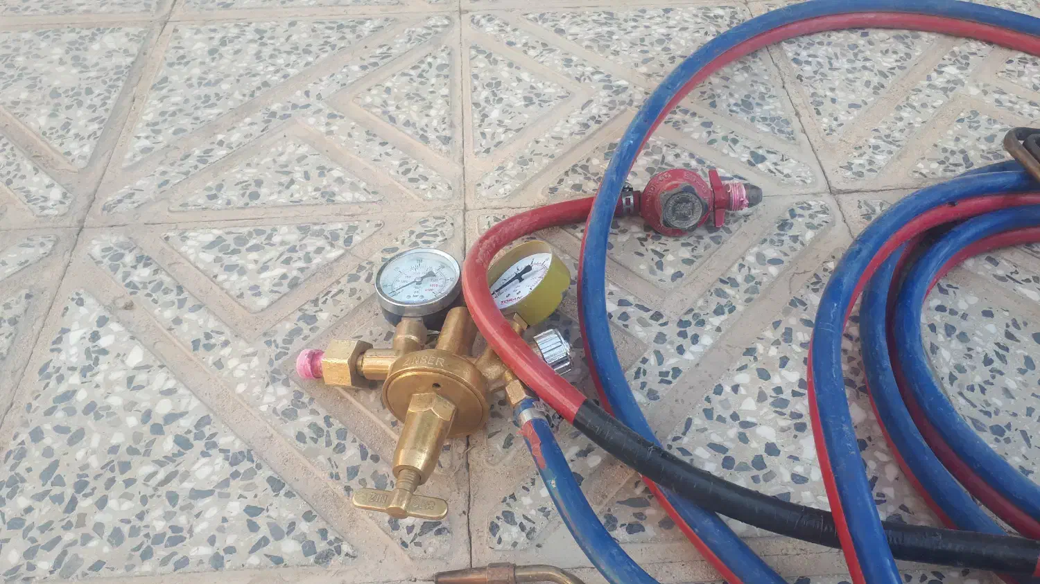 هوابرش کامل|ابزارآلات|دره شهر, |دیوار