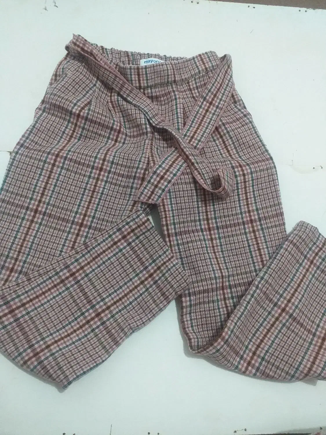 لباس بچه گانه|کفش و لباس بچه|رودبنه, |دیوار