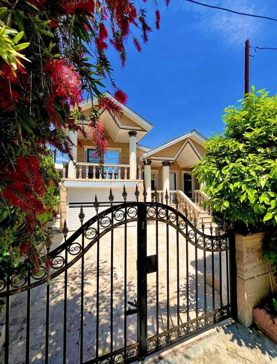 ویلا باغچه پیلوت مبله Sرسبز شخصی سازه 240 متر شهرک|فروش خانه و ویلا|چمستان, |دیوار