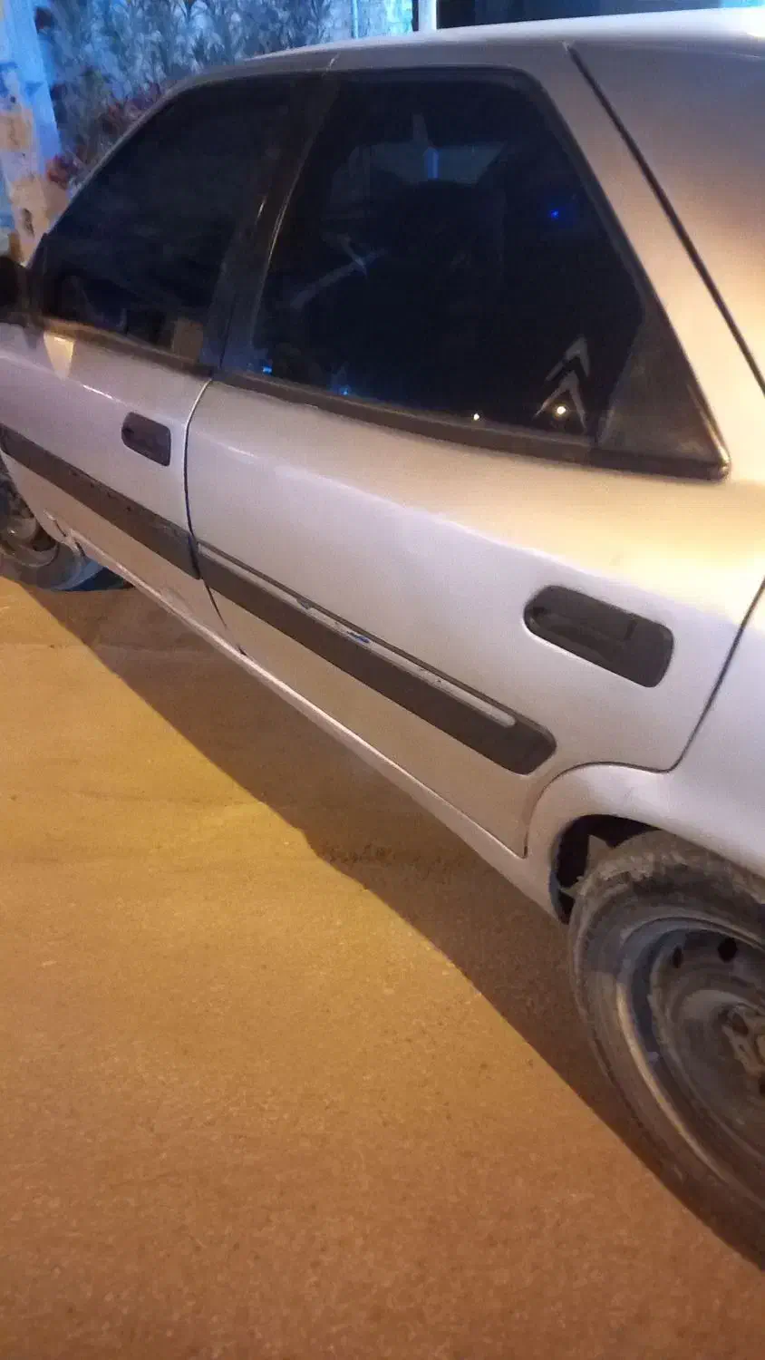 زانتیا ۲۰۰۰ طاق میزنم با ۴۰۵یا پارس|خودرو سواری و وانت|زابل, |دیوار