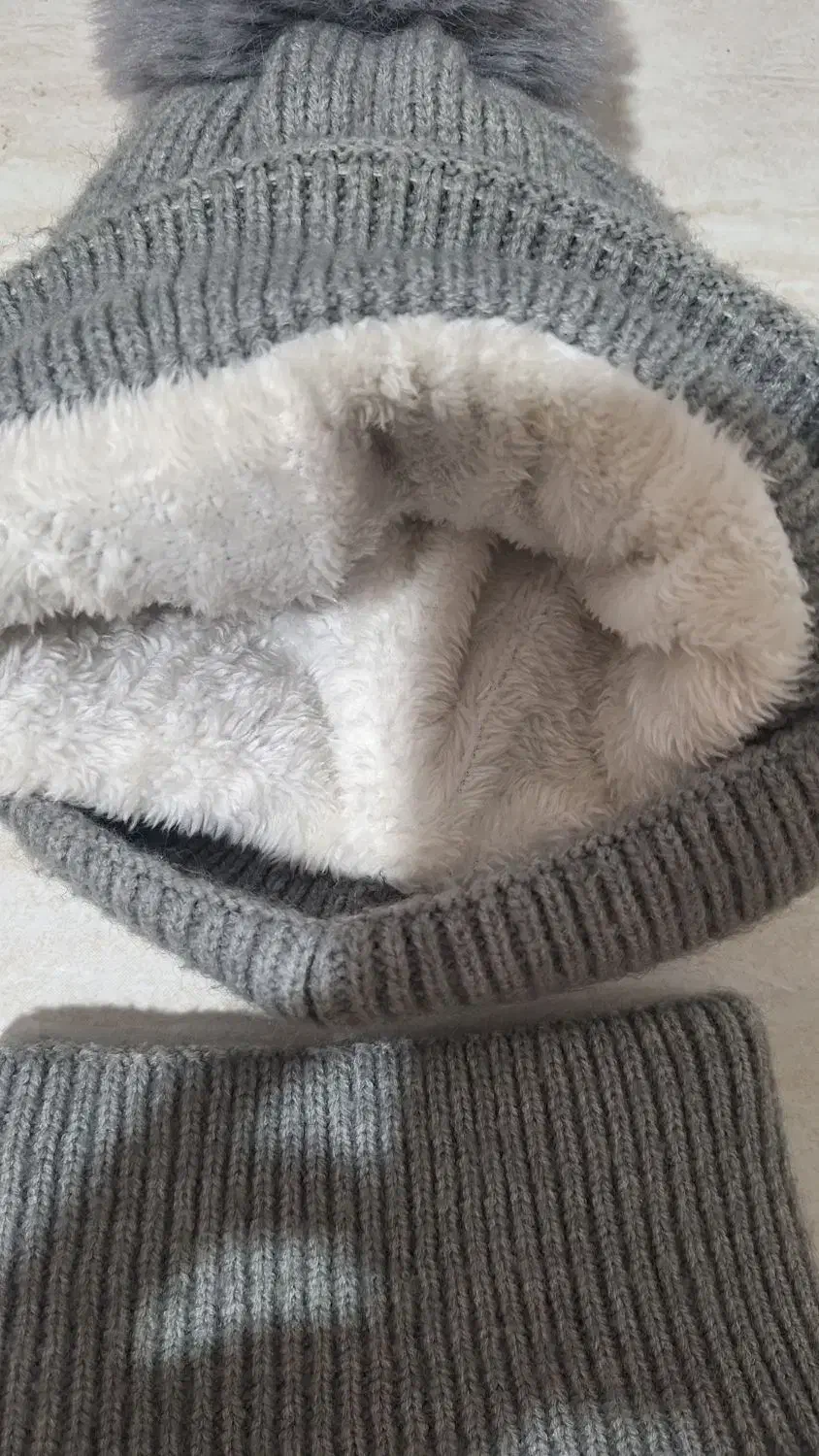 کلاه دخترانه|کفش و لباس بچه|رشت, باهنر|دیوار