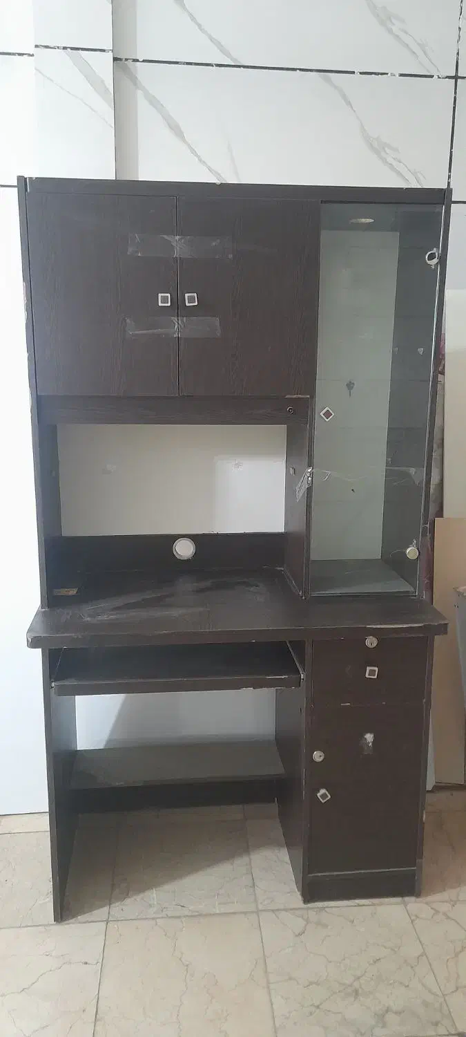 میز تحریر و جا کتابی|میز تحریر و کامپیوتر|آفتاب, |دیوار