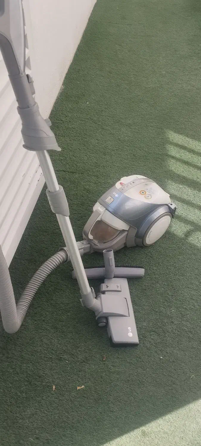 جارو برقی ال جی ویک عدد کتری برقی|جاروبرقی، جارو شارژی، بخارشو|زرقان, |دیوار