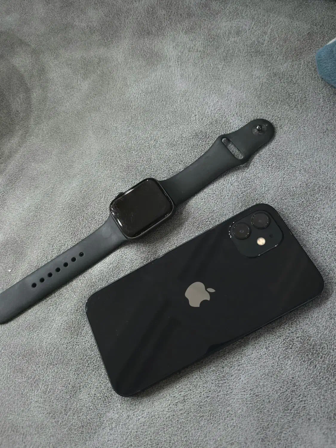 آیفون ۱۲ نرمال در حد نو به همراه اپل واچ se|موبایل|اهواز, زیتون کارمندی|دیوار