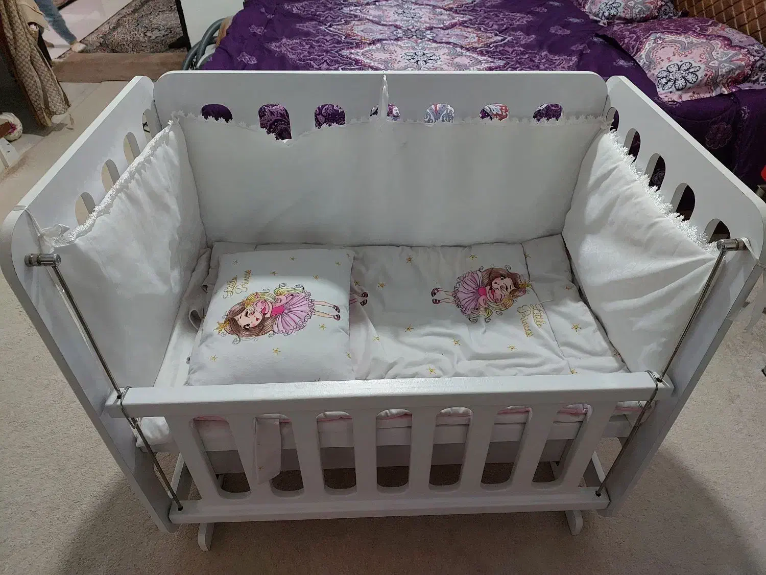 گهواره ی نوزاد در حد نو|اسباب و اثاث بچه|لوندویل, |دیوار