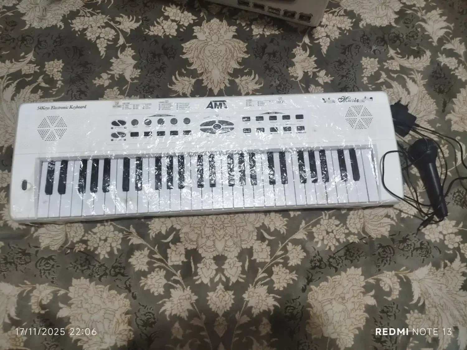 ارگ ۱متری باکیفیت بالا و میکروفون|اسباببازی|قم, پردیسان|دیوار