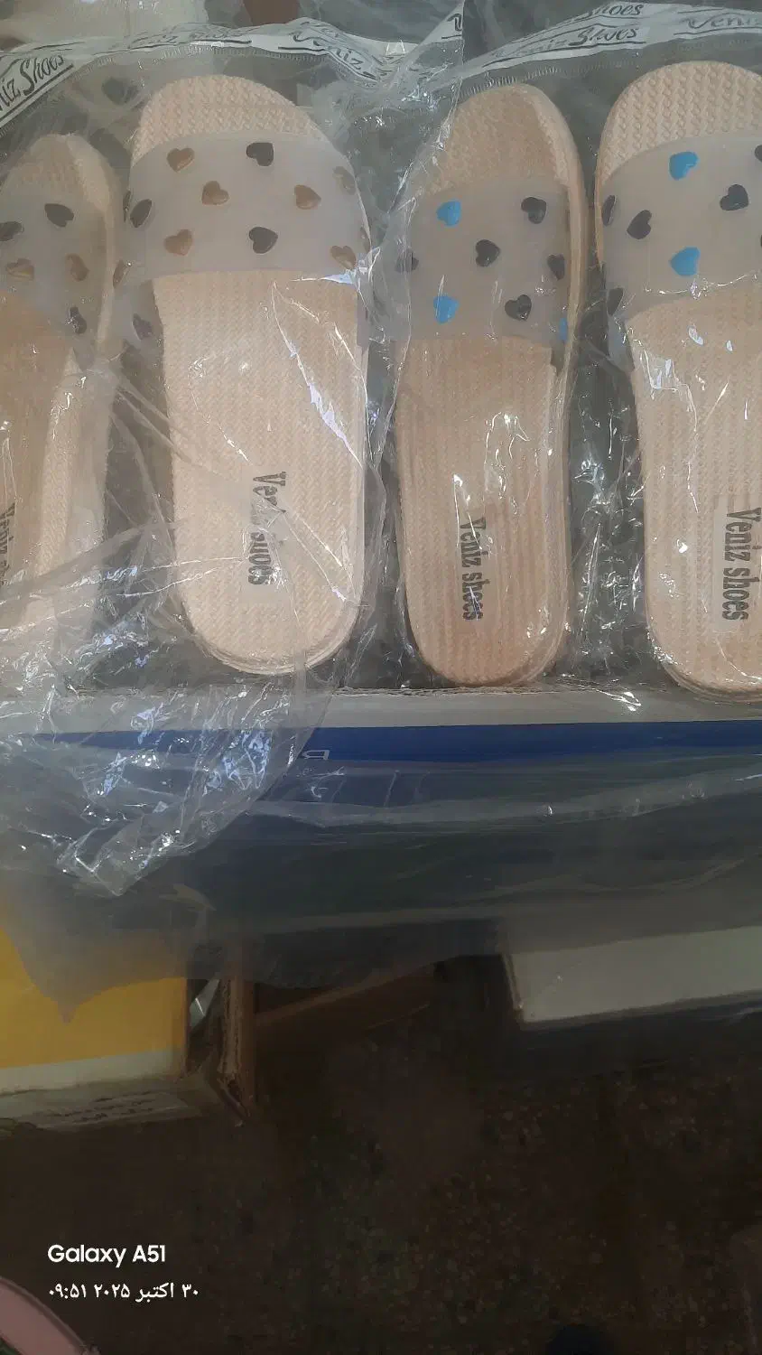 فروش عمده ای دمپایی زنانه.بچه گانه|کیف، کفش، کمربند|بروجرد, |دیوار