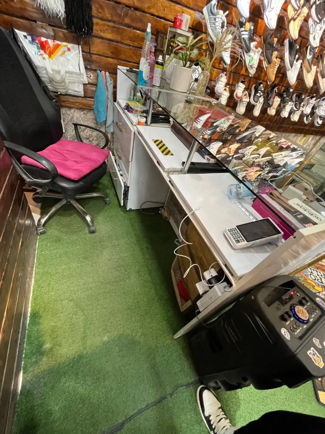 میز پیشخوان ویترین دار|فروشگاه و مغازه|فولادشهر, B4|دیوار