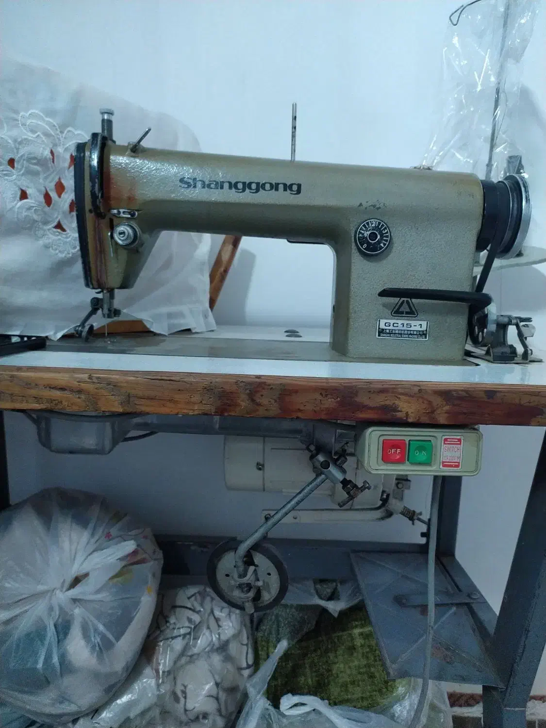 چرخ صنعتی|چرخ خیاطی و ریسندگی|قم, دروازه ری|دیوار