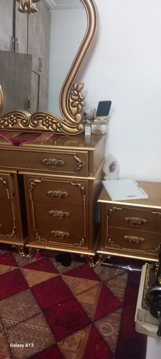 تخت و دراور|تخت و سرویس خواب|تربت‌حیدریه, فردوسی جنوبی|دیوار