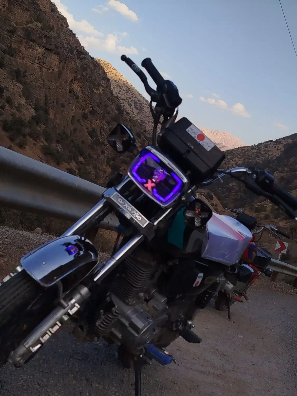 موتور متین|موتورسیکلت|پاوه, |دیوار