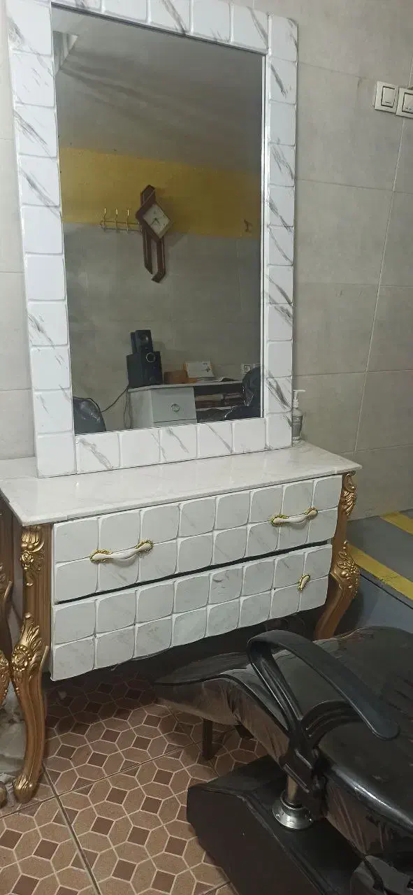 وسایل کامل آرایشگاه|آرایشگاه و سالنهای زیبایی|همدان, |دیوار