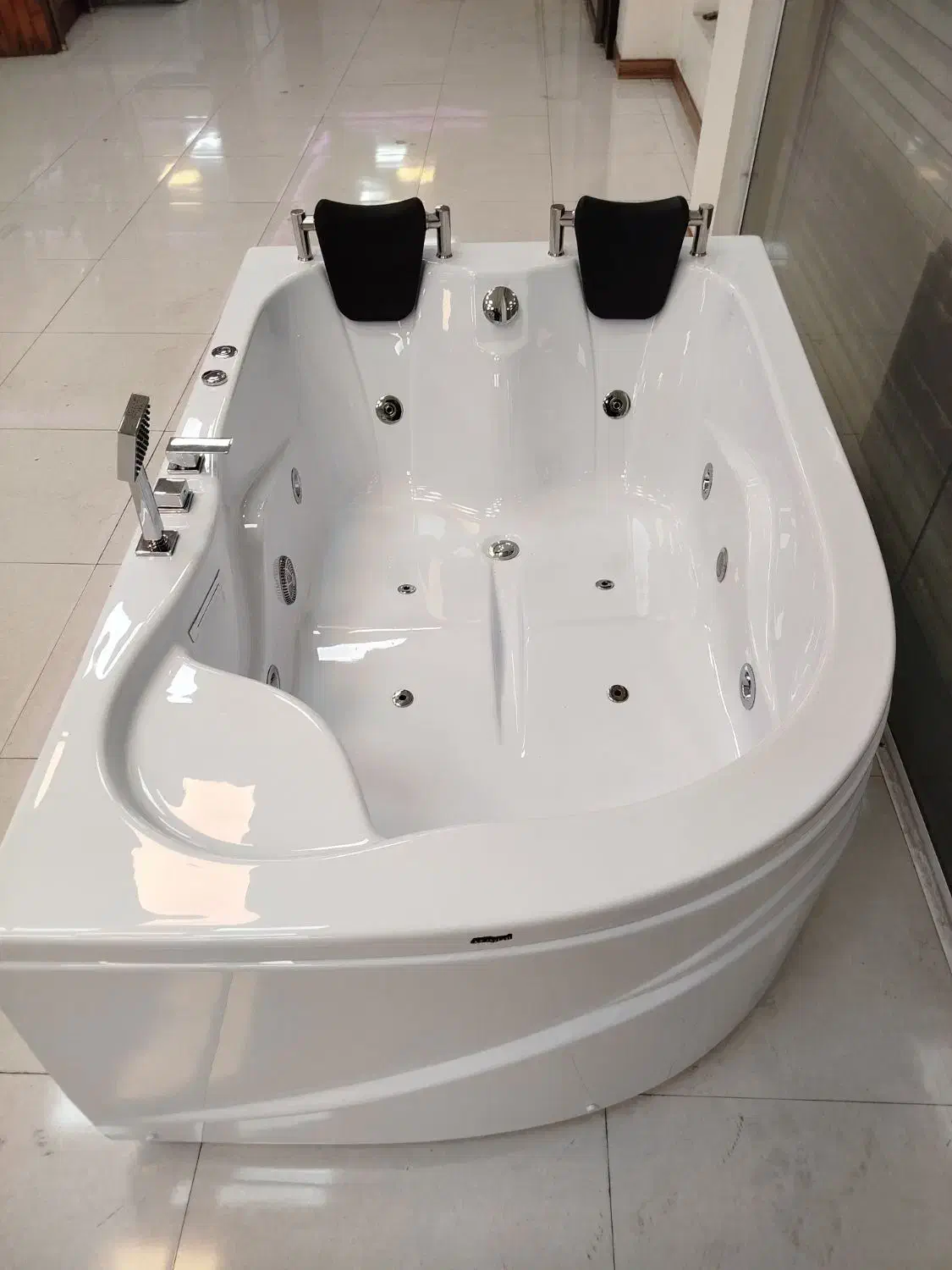 وان،جکوزی ayral|لوازم حمام|رامسر, |دیوار