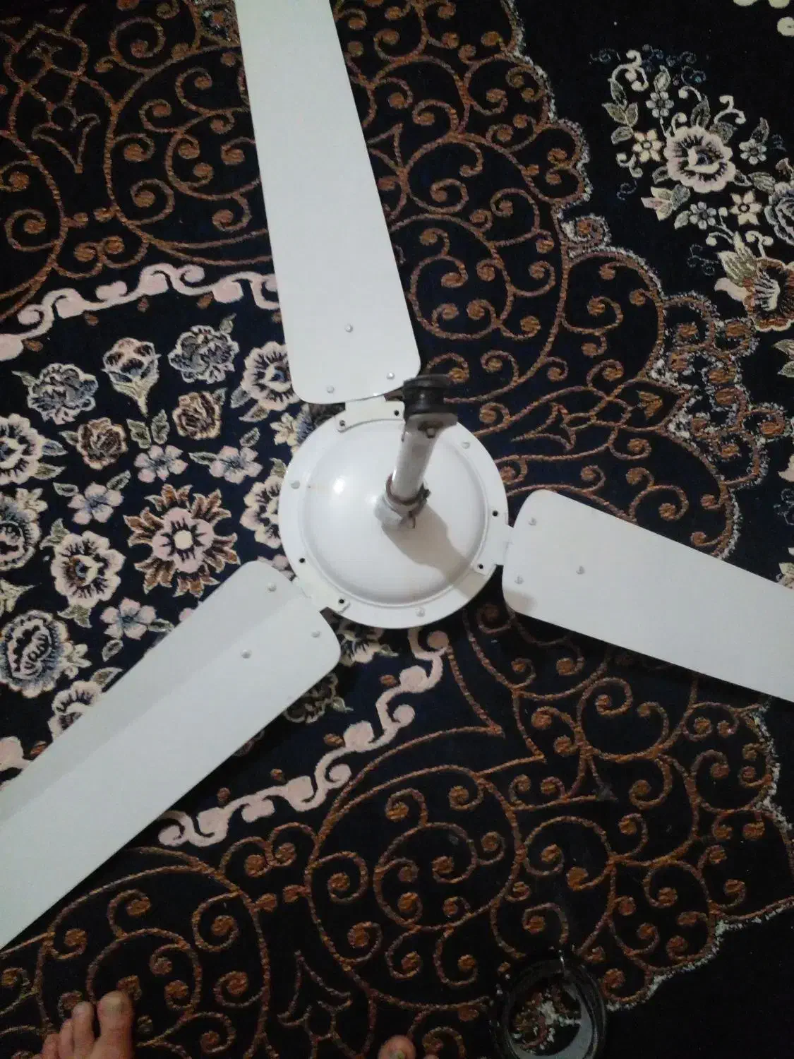 چیزا نو پرده جارو برقی میز بوفه ظرف پنکه سقفی|رختخواب، بالش، پتو|ایرانشهر, |دیوار