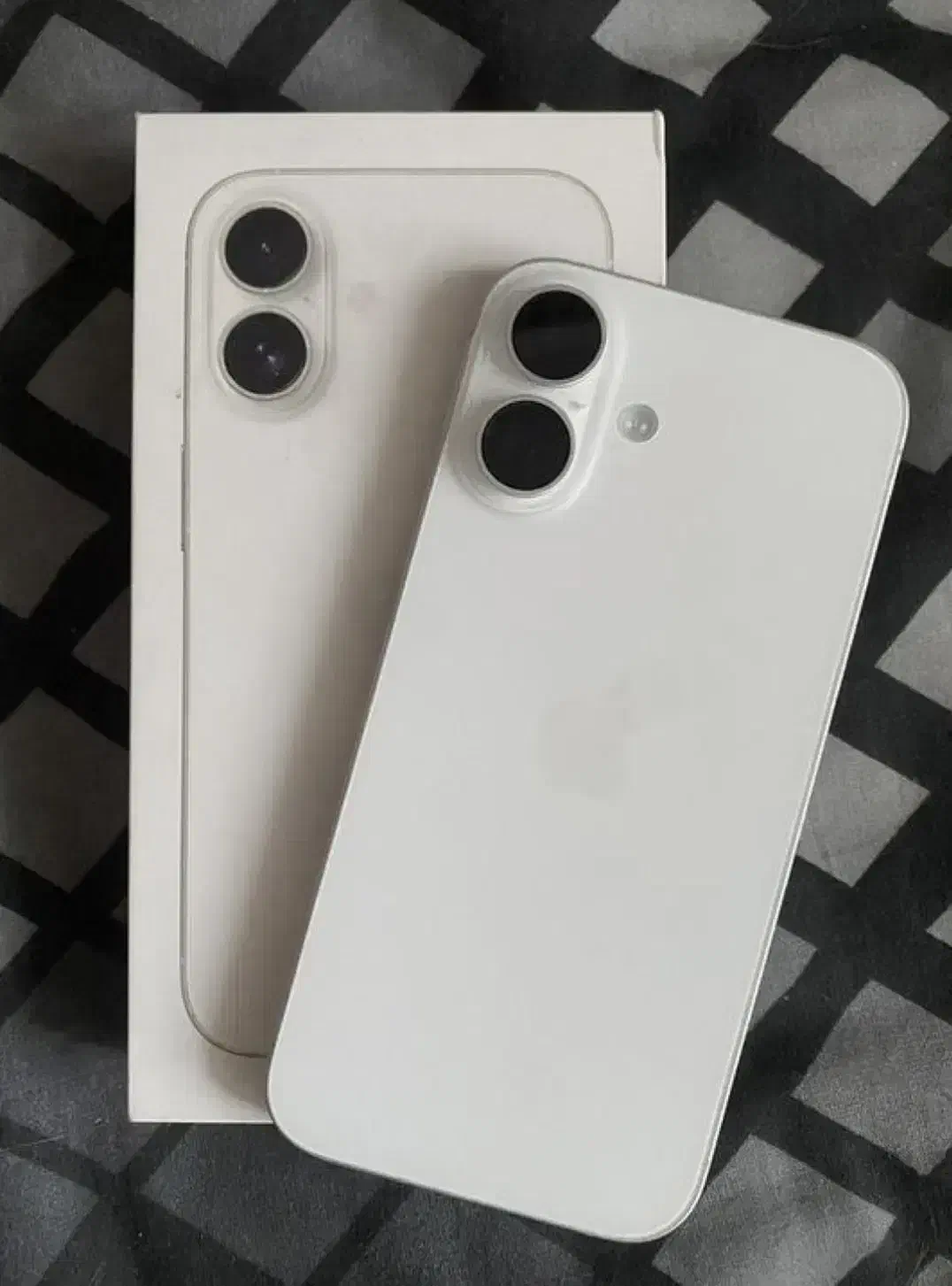 آیفون ۱۶ نرمال ch 128|موبایل|مشهد, احمدآباد|دیوار