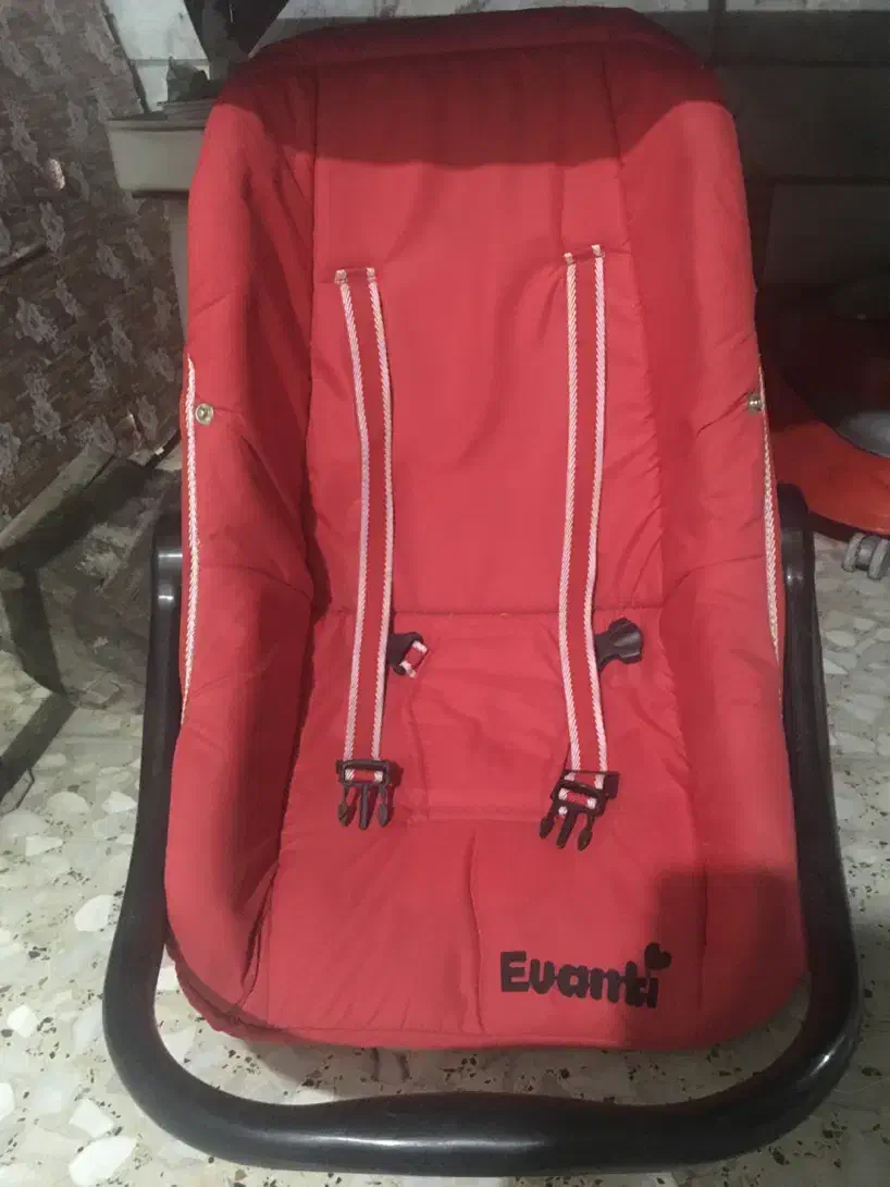 کریرcarier|کالسکه و لوازم جانبی|شیراز, کوشک میدان|دیوار