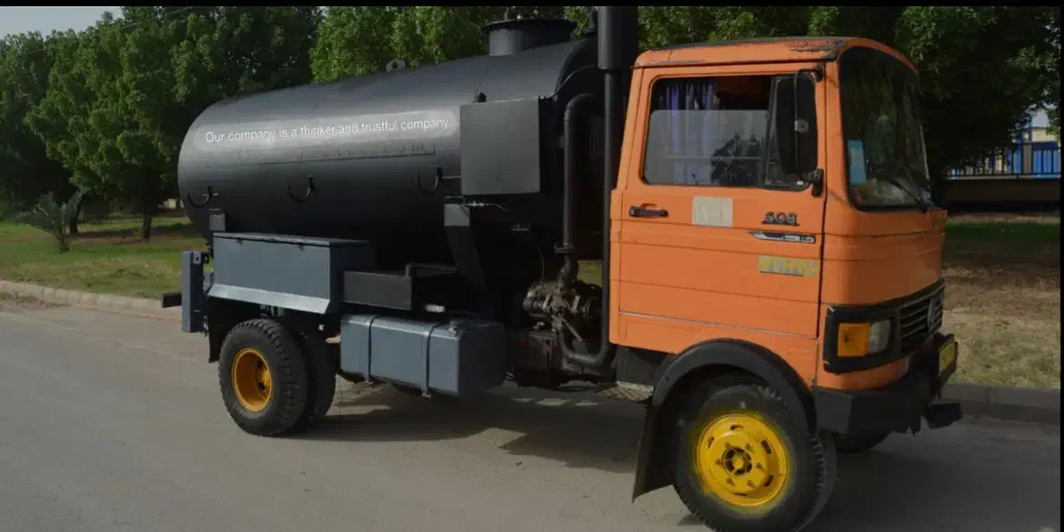 استخدام راننده پایه۲ جهت کار روی خاور تخلیه فاضلاب|استخدام حمل و نقل|سیرجان, |دیوار