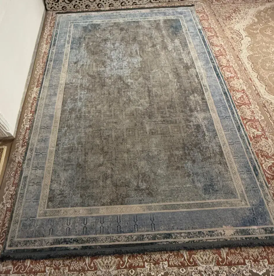 فرش بهشتی ۹ متری و ۴ متری فروش بعلت مهاجرت|فرش|ساری, |دیوار