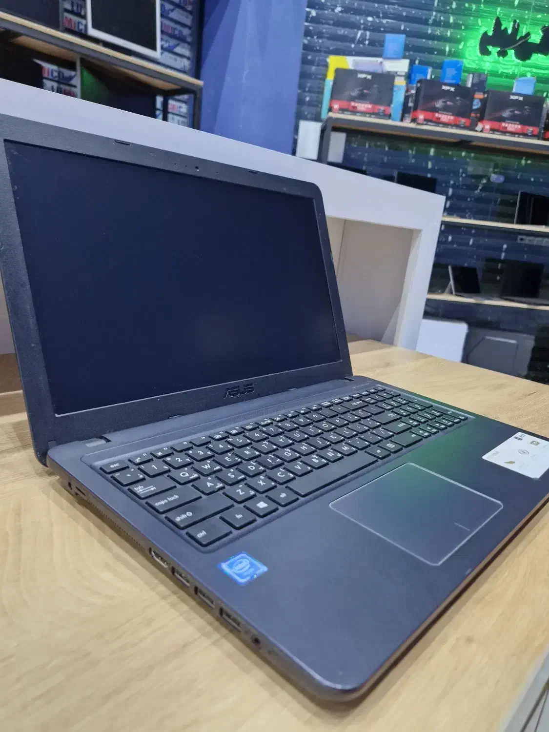 لپ تاپ ایسوس نسل ۱۰ همراه کارتن|رایانه همراه|بجنورد, |دیوار