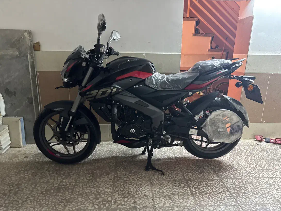 ان اس200 نیوفیس صفر۱۴۰۴|موتورسیکلت|قم, باجک یک|دیوار