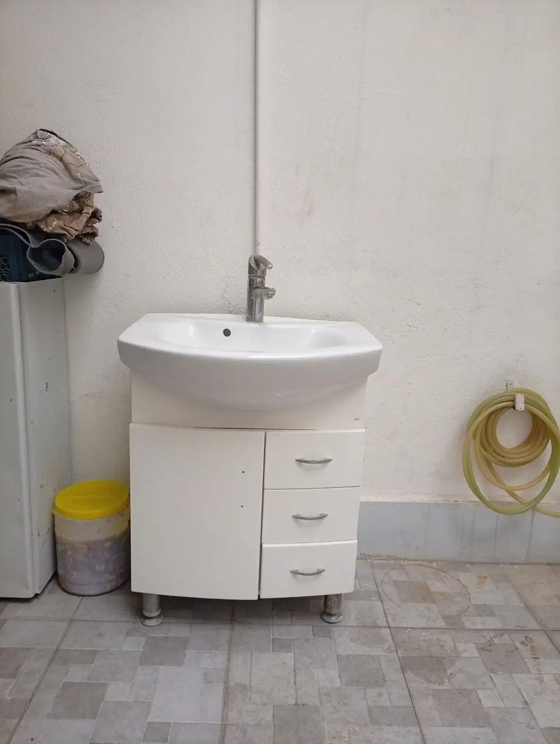 یک عدد رو شویی سرویس بهداشتی|لوازم سرویس بهداشتی|محمدشهر, عباس آباد|دیوار