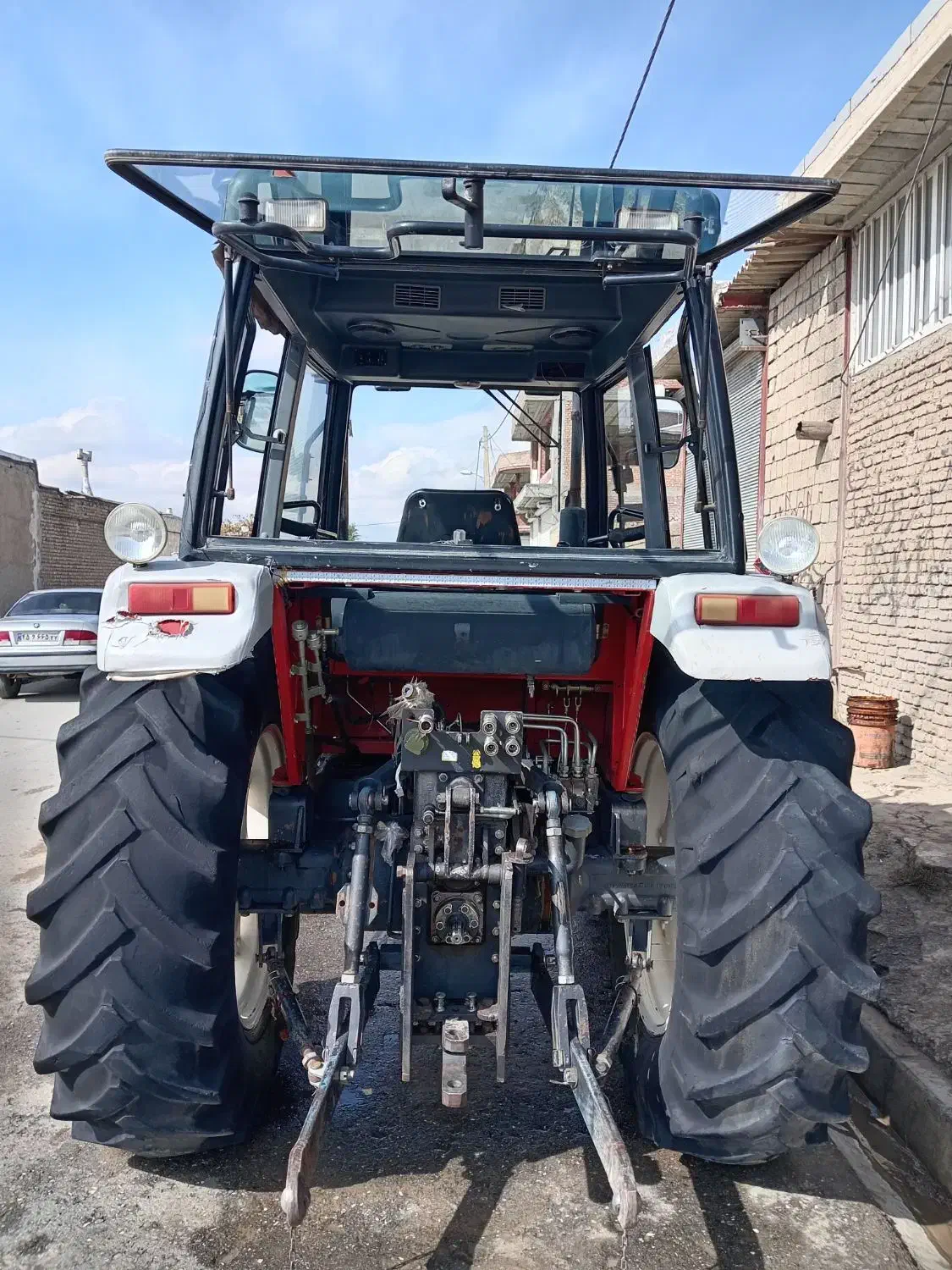 تراکتور سیرجان 824|خودرو سنگین|لاجان, |دیوار