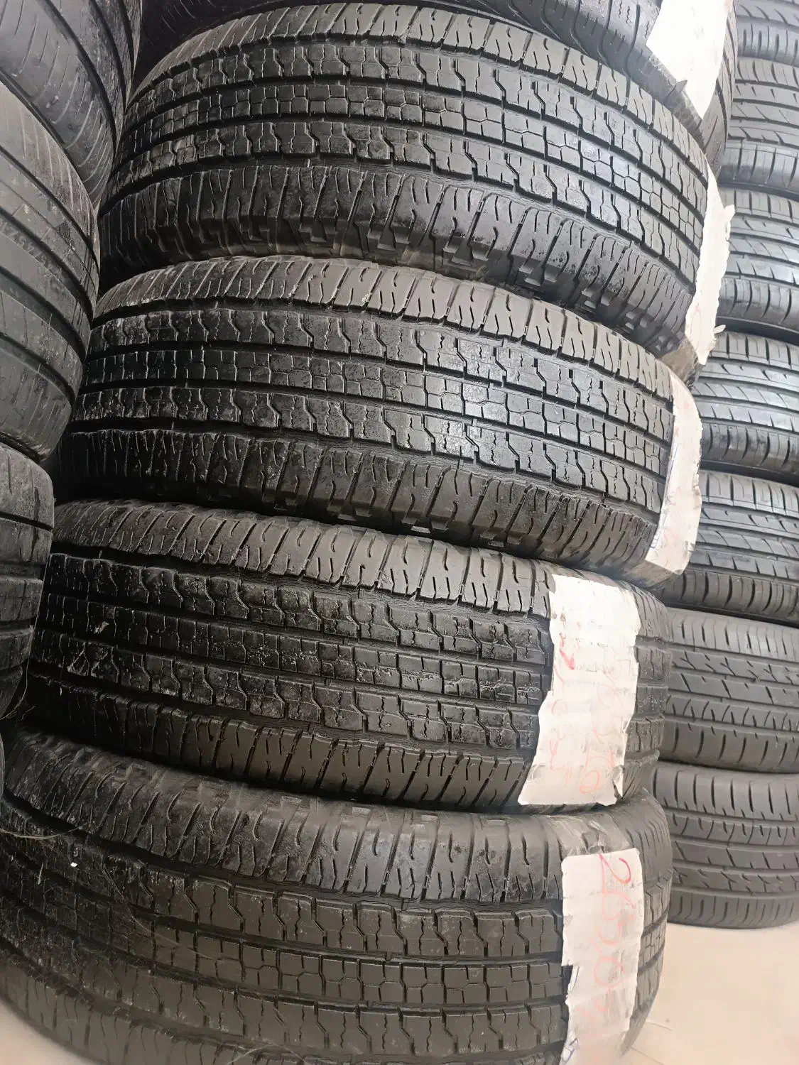 لاستیک سایز رینگ  265/65/18 تویوتا فوتون kmc 60|قطعات یدکی و لوازم جانبی|اراک, |دیوار