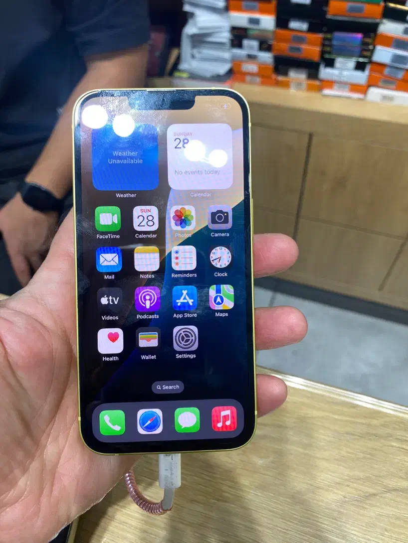 آیفون ۱۴ نرمال به رنگ زرد حافظه ۱۲۸ گیگ پلمپ|موبایل|تبریز, |دیوار