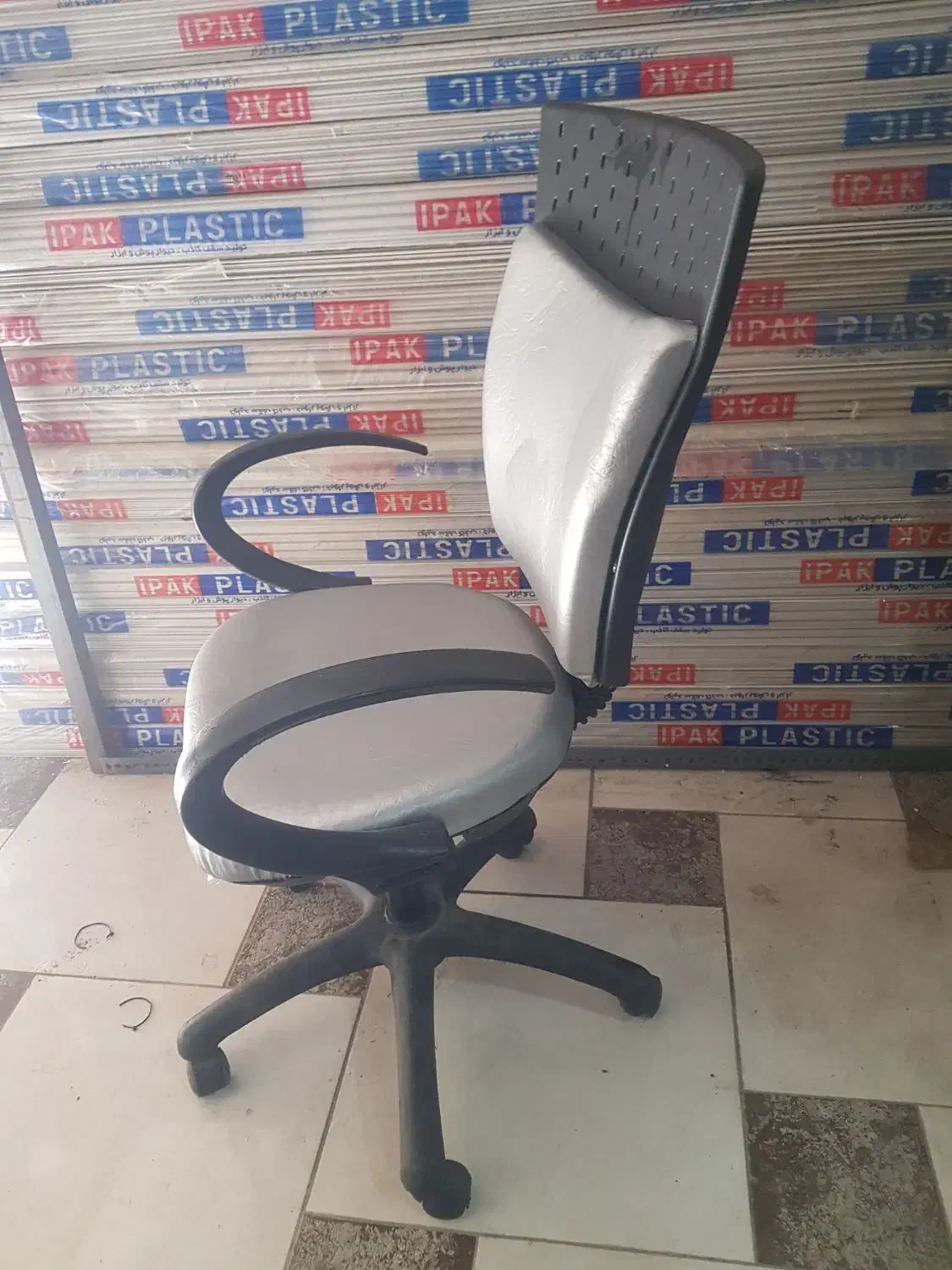 صندلی گردان|مبلمان اداری|لنگرود, |دیوار