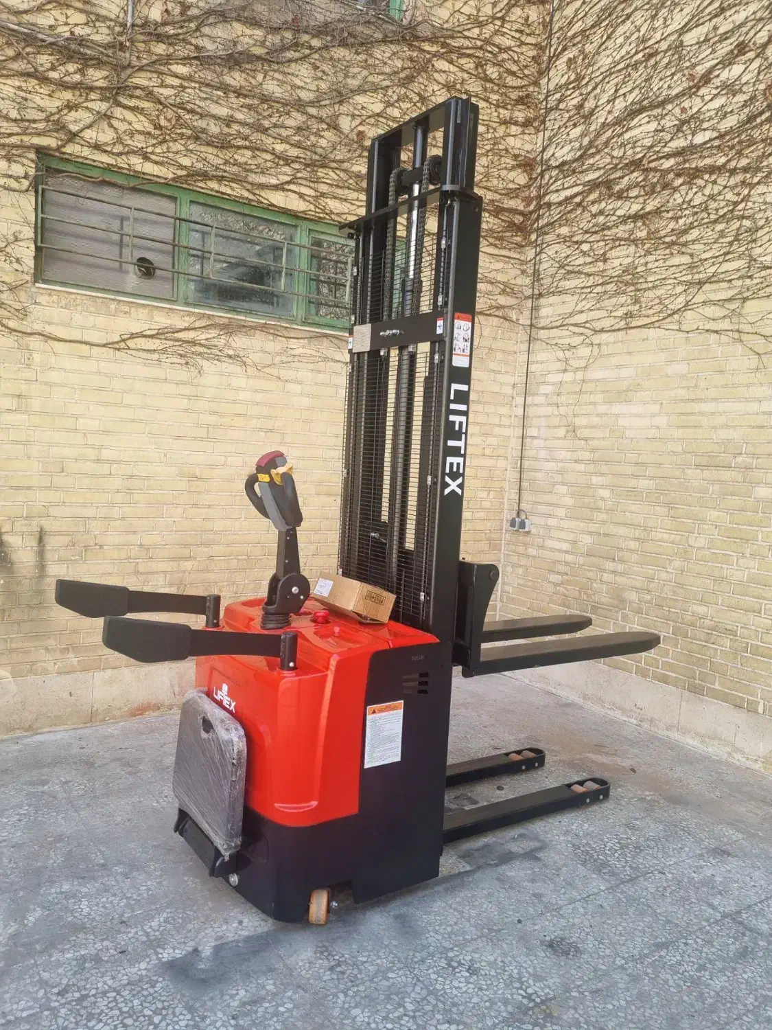 لیفتراک دستی استاکر شارژی جک پالت استاندارد|ماشینآلات صنعتی|برازجان, |دیوار