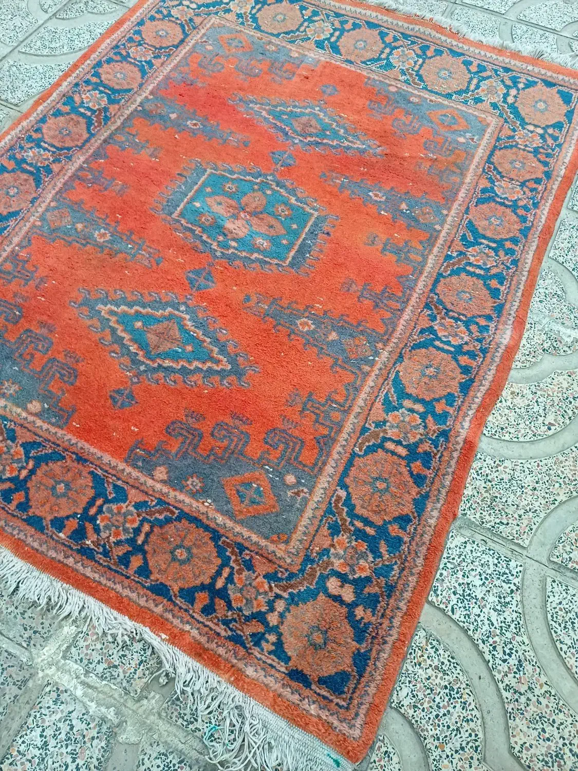 فرش دستبافت قالیچه دست بافت قالی قدیمی سنتی دستباف|فرش|فردیس, شهرک هفده شهریور|دیوار