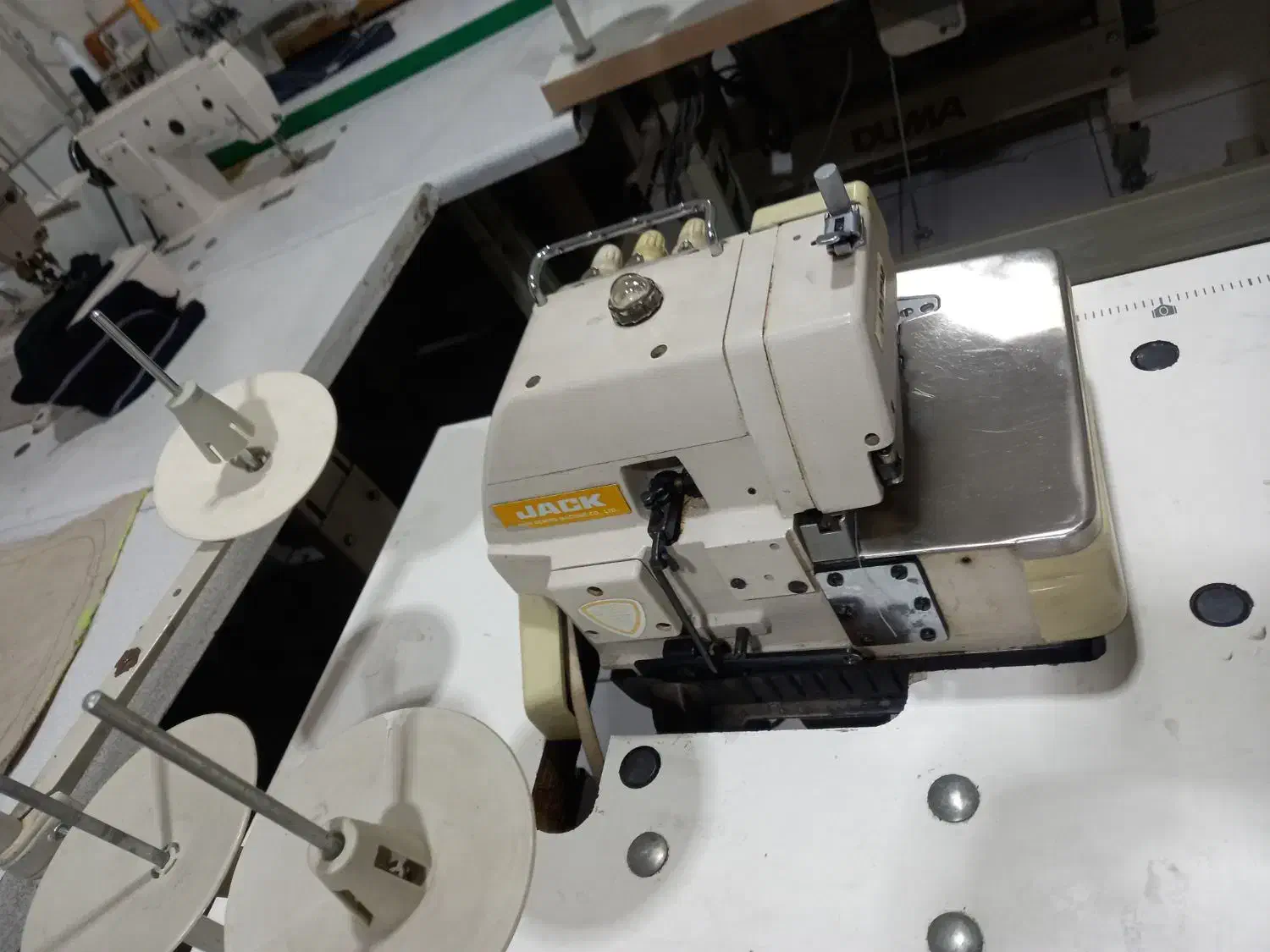 چرخ سردوز زیگزال ۳نخ جک ۷۶۶ دینام بزرگ|چرخ خیاطی و ریسندگی|تهران, امام زاده عبدالله|دیوار